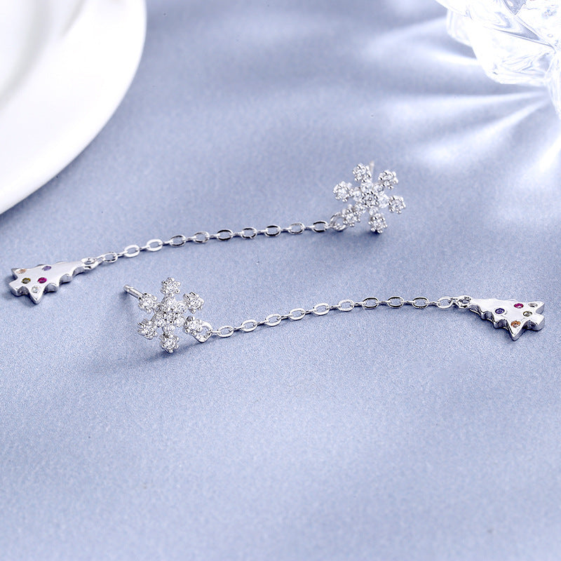 Women’s earrings with sparkling snowflake pendant and chain embellishment Symbol Fashion