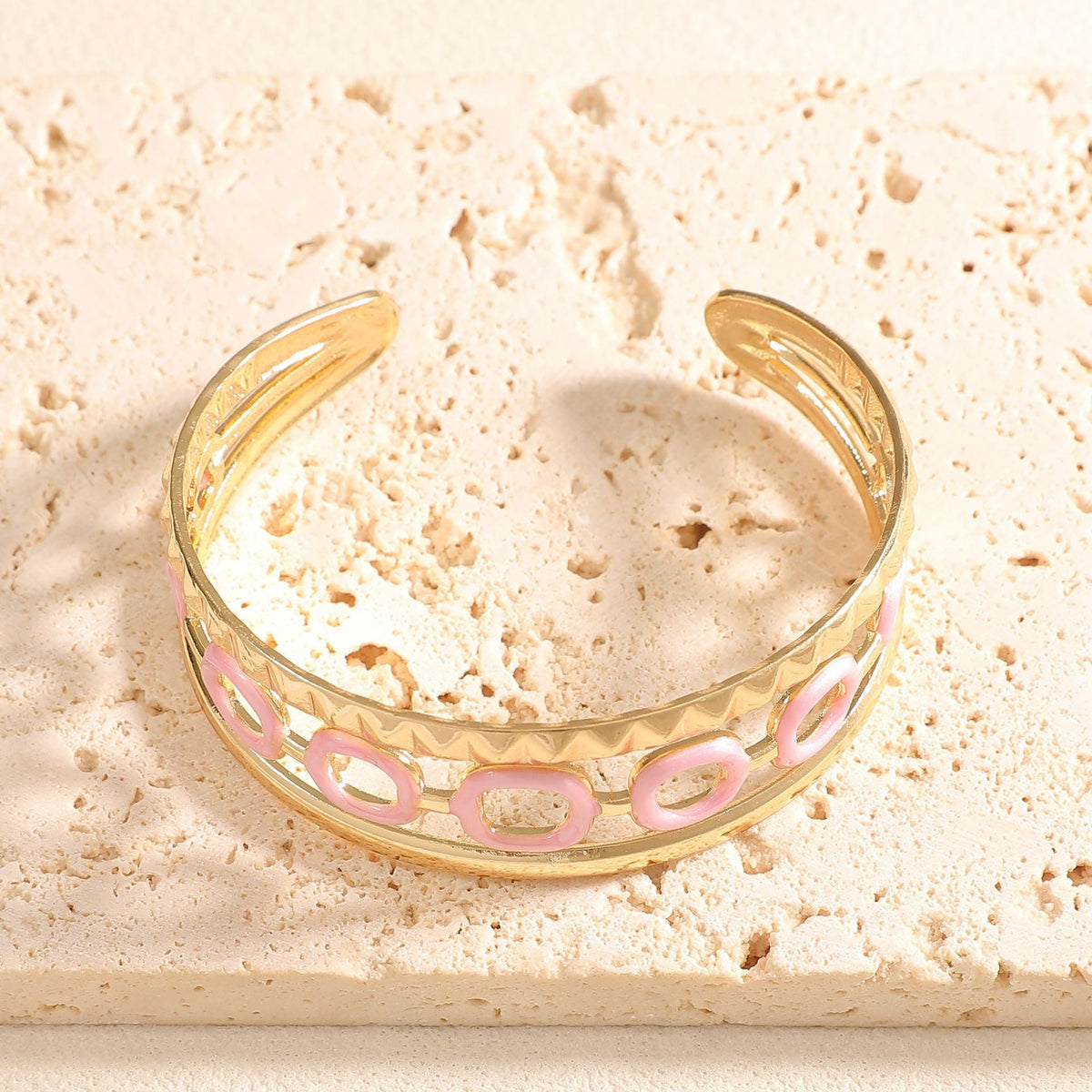Women's cuff with elegant spiral design Symbol Fashion