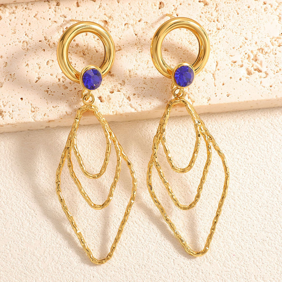 Women's earrings with elegant, shimmering design Symbol Fashion