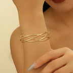 Ladies' bangle with elegant curved design Symbol Fashion