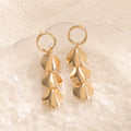 Women Hanging Earrings with Elegant Shell Design Symbol Fashion