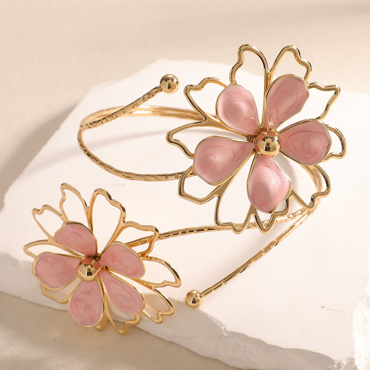 Ladies bracelet with artistic flower design Symbol Fashion