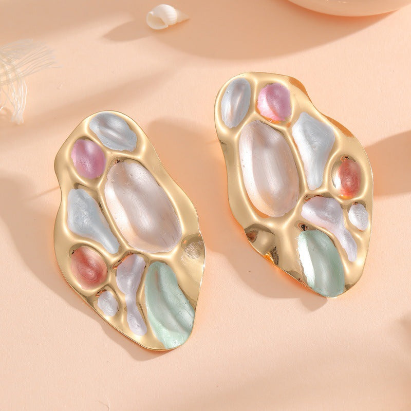 Ladies ear clips with elaborate, colorful shell design Symbol Fashion