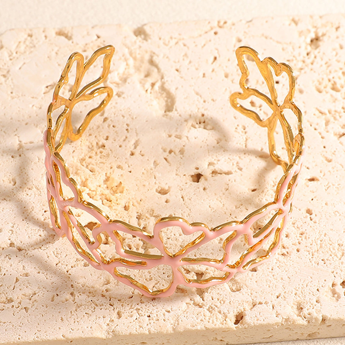 Women Open Bangle in Elegant Leaf Design Symbol Fashion