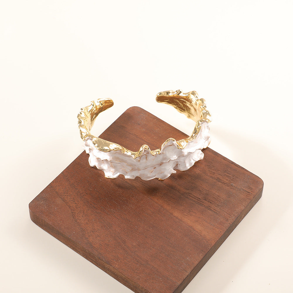 Women's bracelet with intricate flower design Symbol Fashion