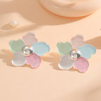 Women's hair clips in playful flower design Symbol Fashion