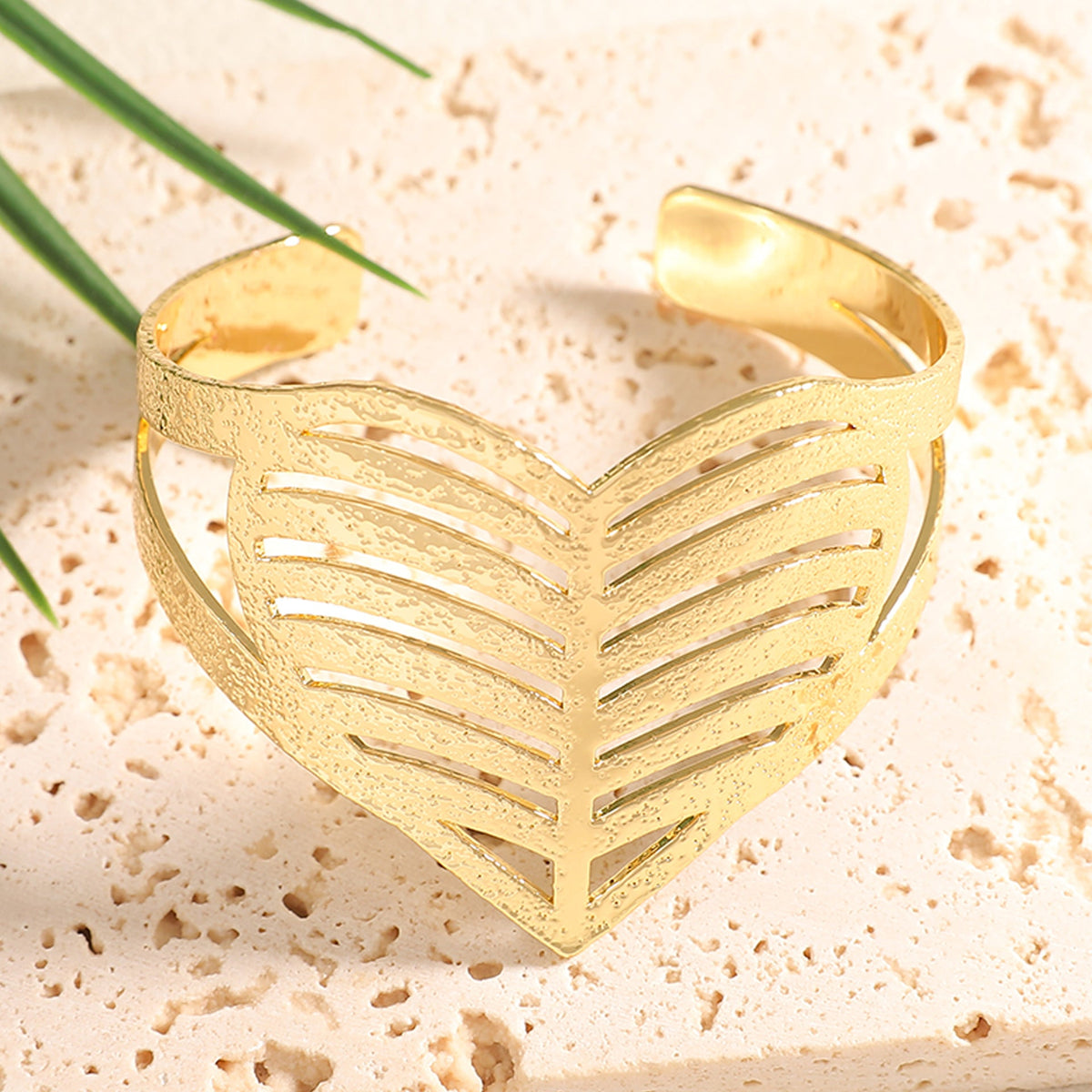 Ladies Open Bangle with Artistic Coral Pattern Symbol Fashion