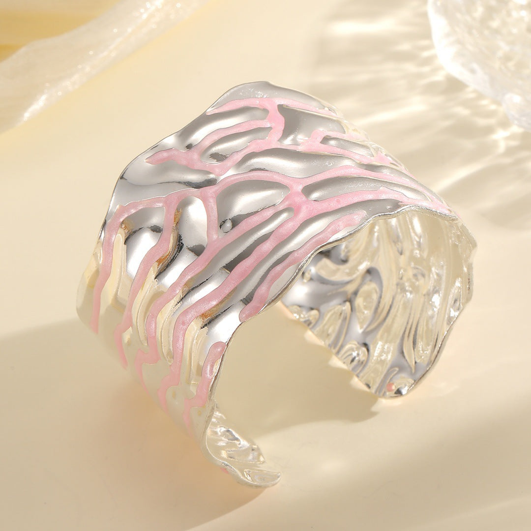 Women Open Bangle with Artistic Wave Pattern Symbol Fashion