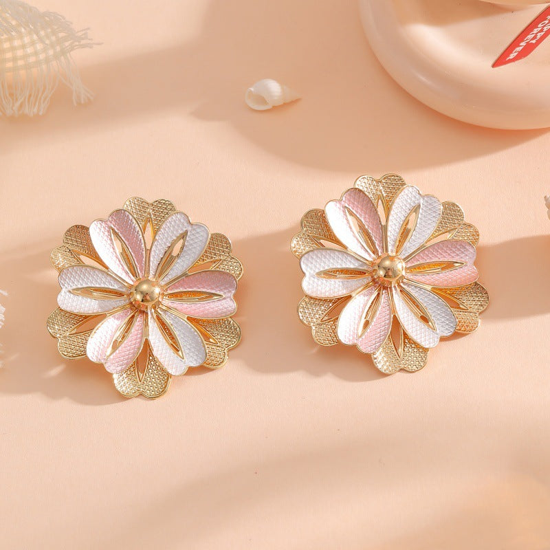 Ladies Hair Clips with Artistic Flower Design Symbol Fashion