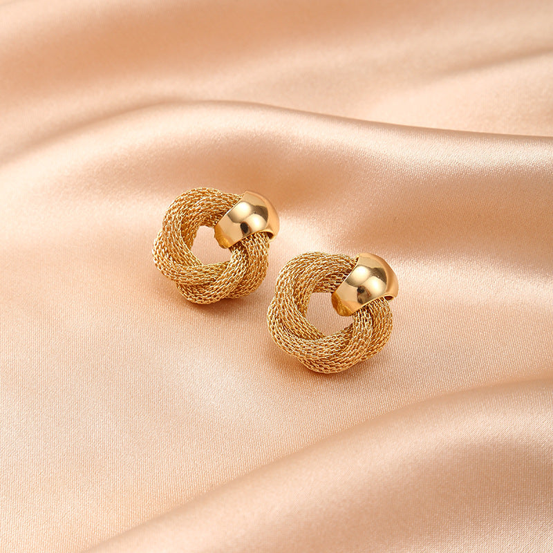 Women's hoops in a modern, layered design Symbol Fashion