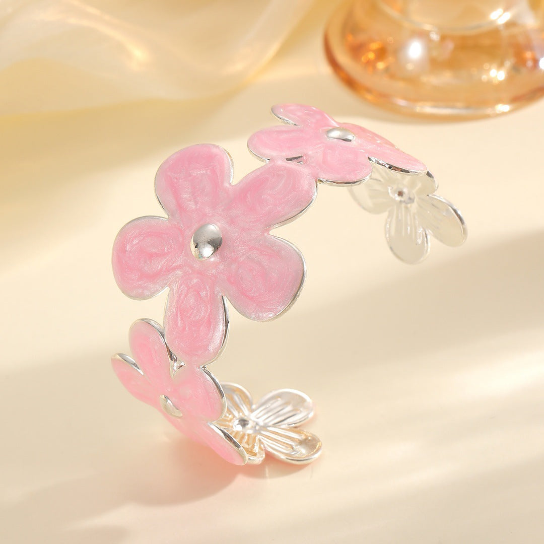 Women's bracelet made of high-quality metal with floral design Symbol Fashion