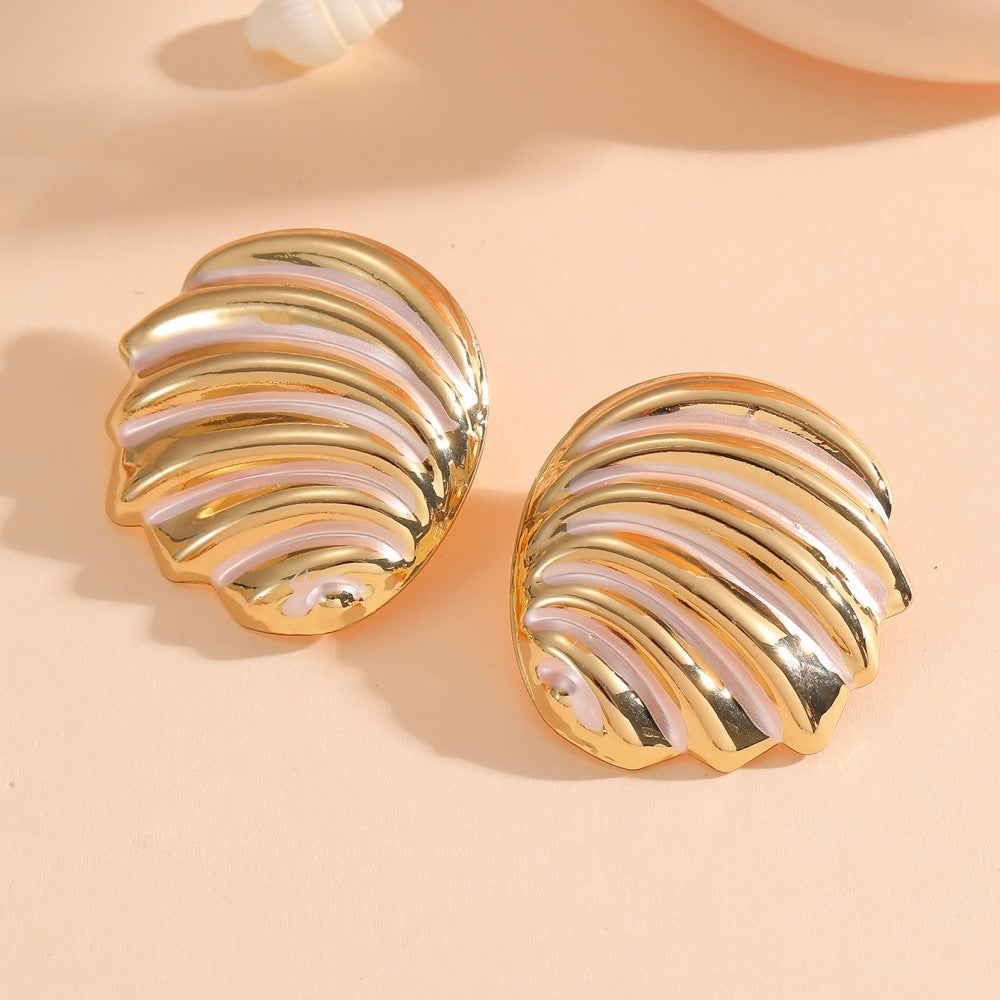 Women's ear clips in maritime shell design Symbol Fashion