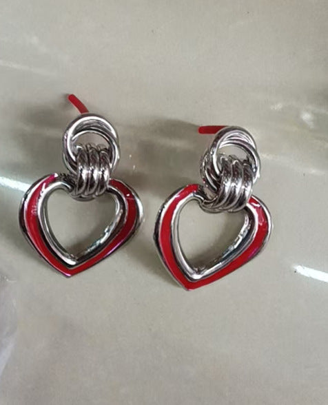 Women’s earrings in modern heart design Symbol Fashion