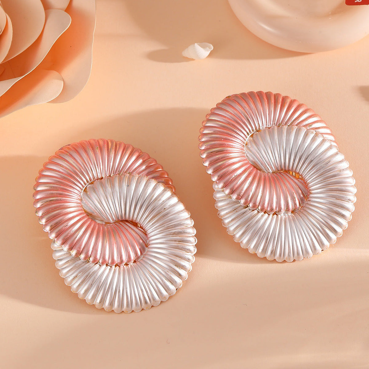 Women hair clips in modern shell design Symbol Fashion
