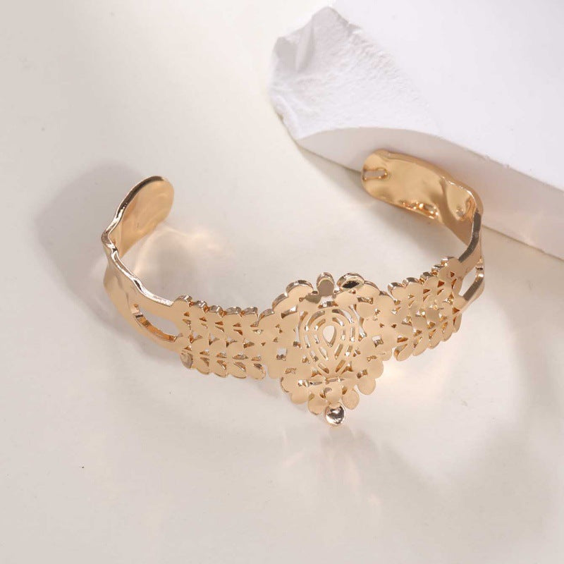 Women's Open Bangle in Modern Bamboo Design Symbol Fashion