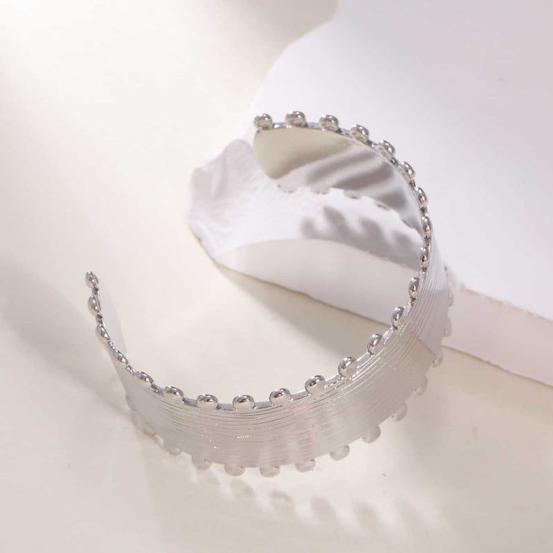 Women's Open Bangle with Elegant Wave Design Symbol Fashion