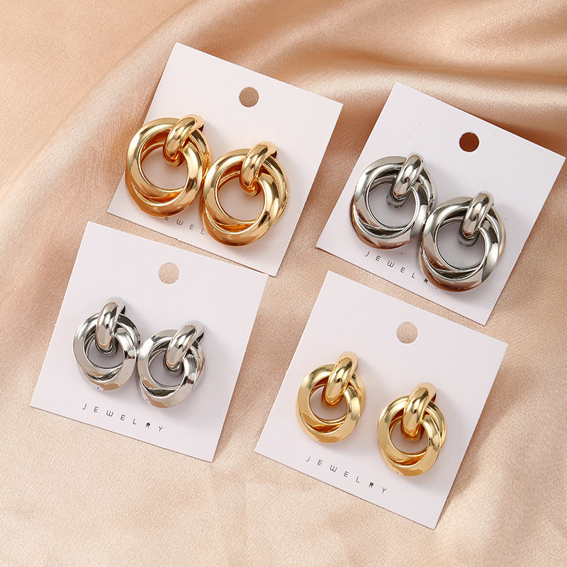Women's hoops in a modern, layered design Symbol Fashion