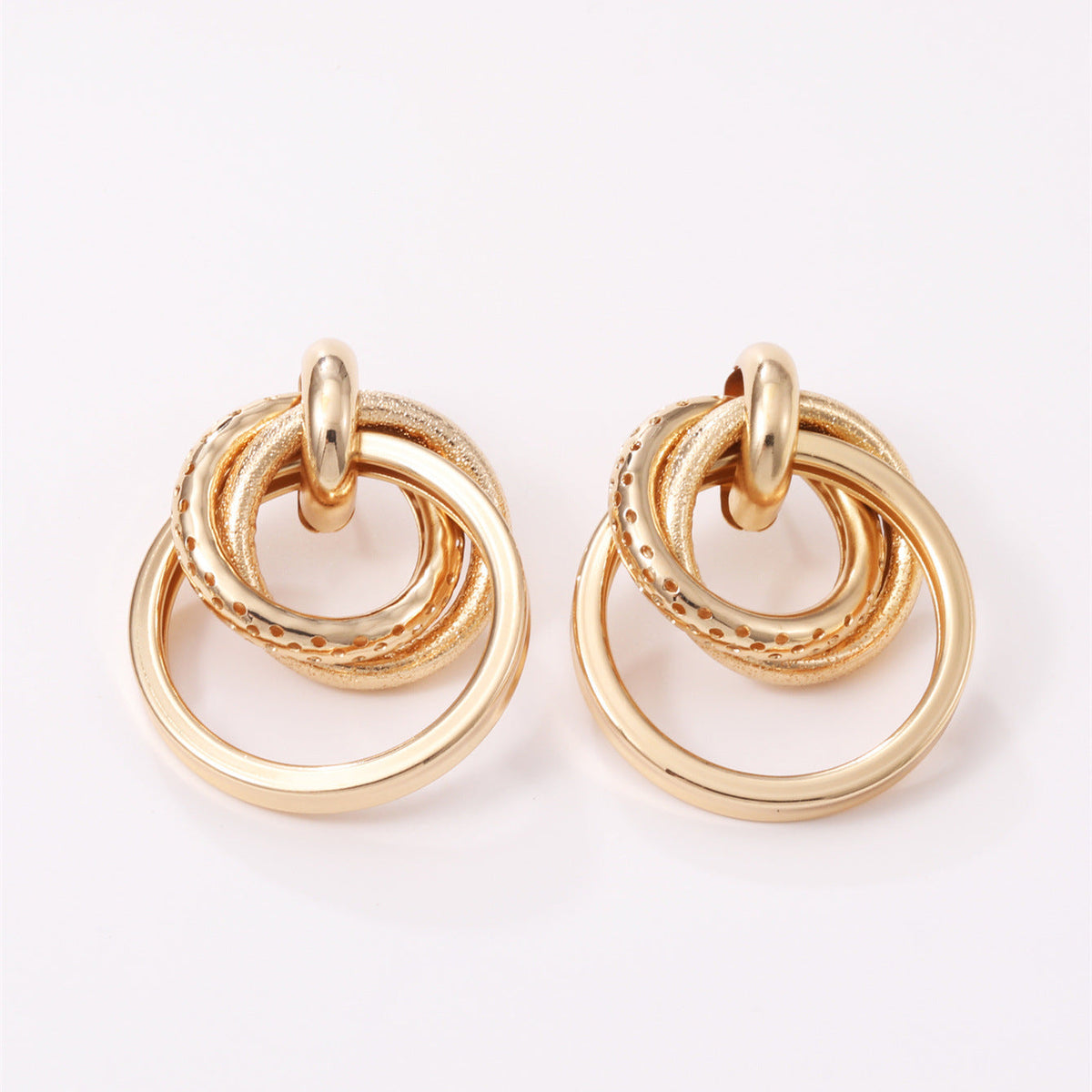 Women's Hanging Earrings with Elegant, Curved Ring Design Symbol Fashion