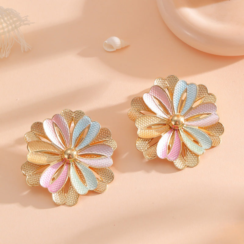 Ladies Hair Clips with Artistic Flower Design Symbol Fashion