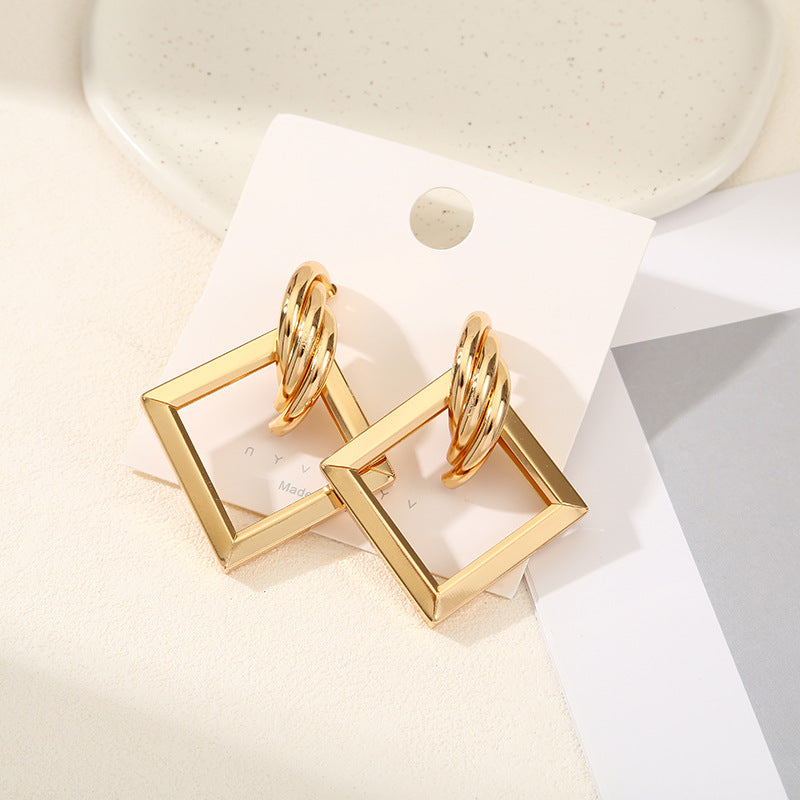 Women's Hanging Earrings with Square Design and Glossy Surface Symbol Fashion