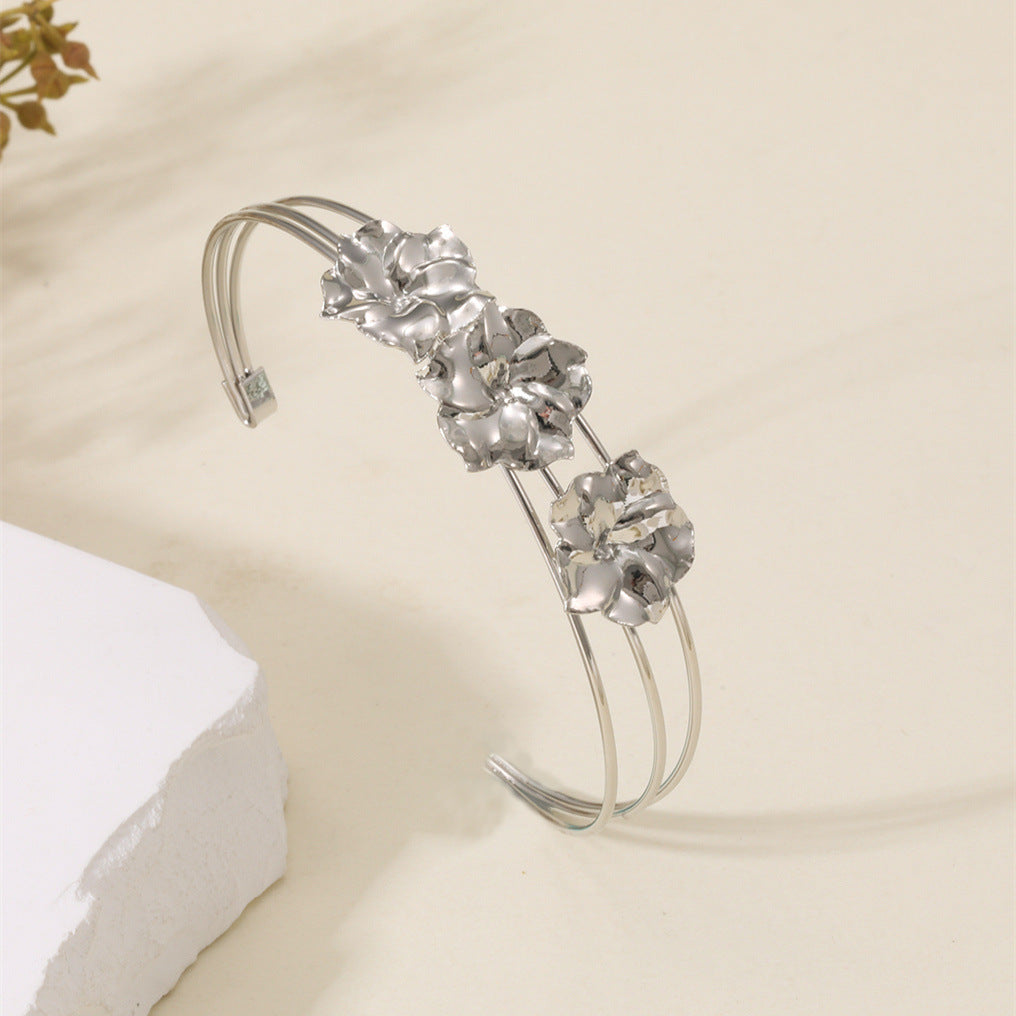 Women Open Bangle with Artistic Flower Motif Symbol Fashion