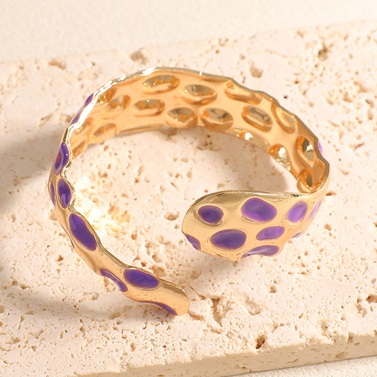 Ladies Open Bangle in Elegant Snake Design Symbol Fashion