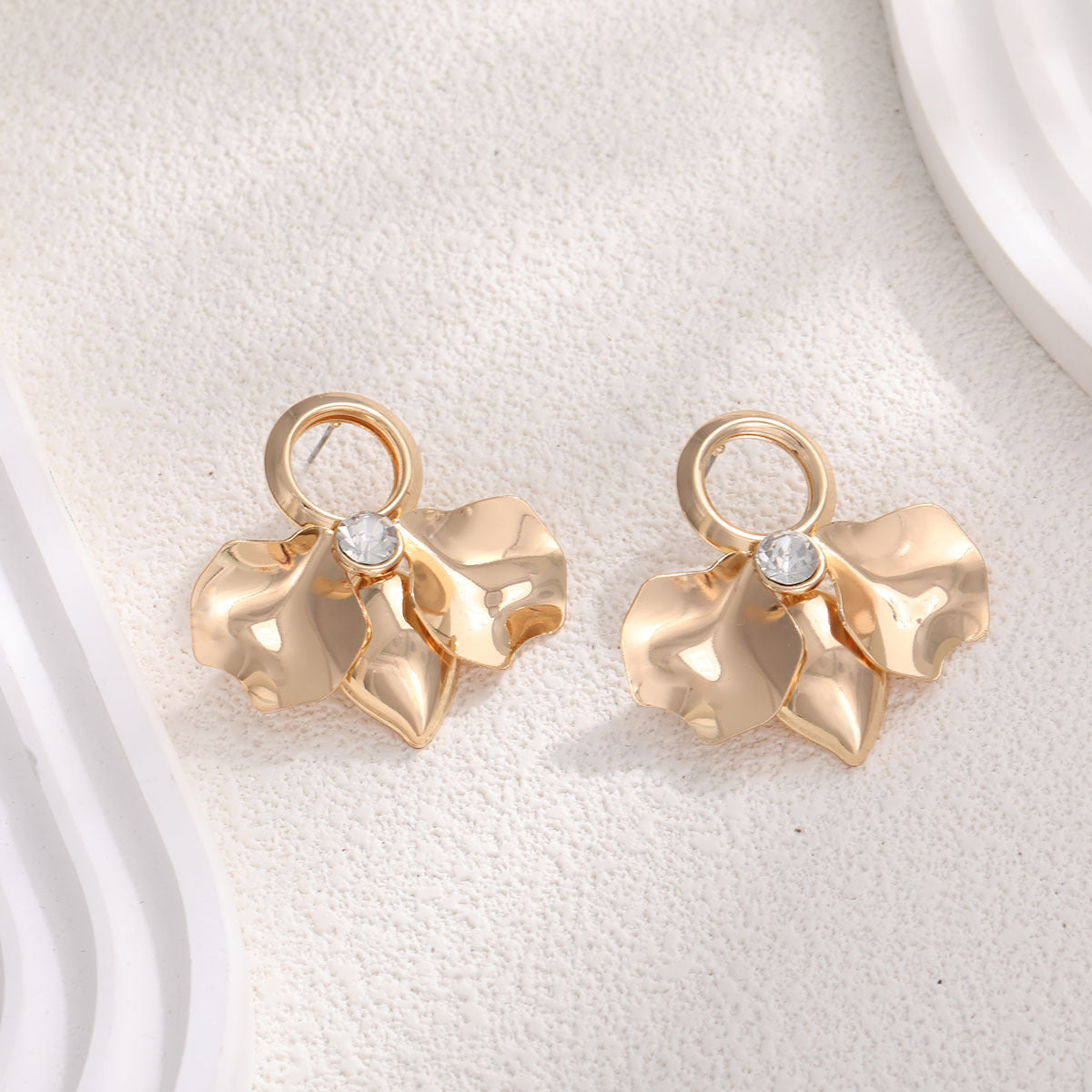 Ladies Elegant and Stylish Earrings with Floral Designs Symbol Fashion