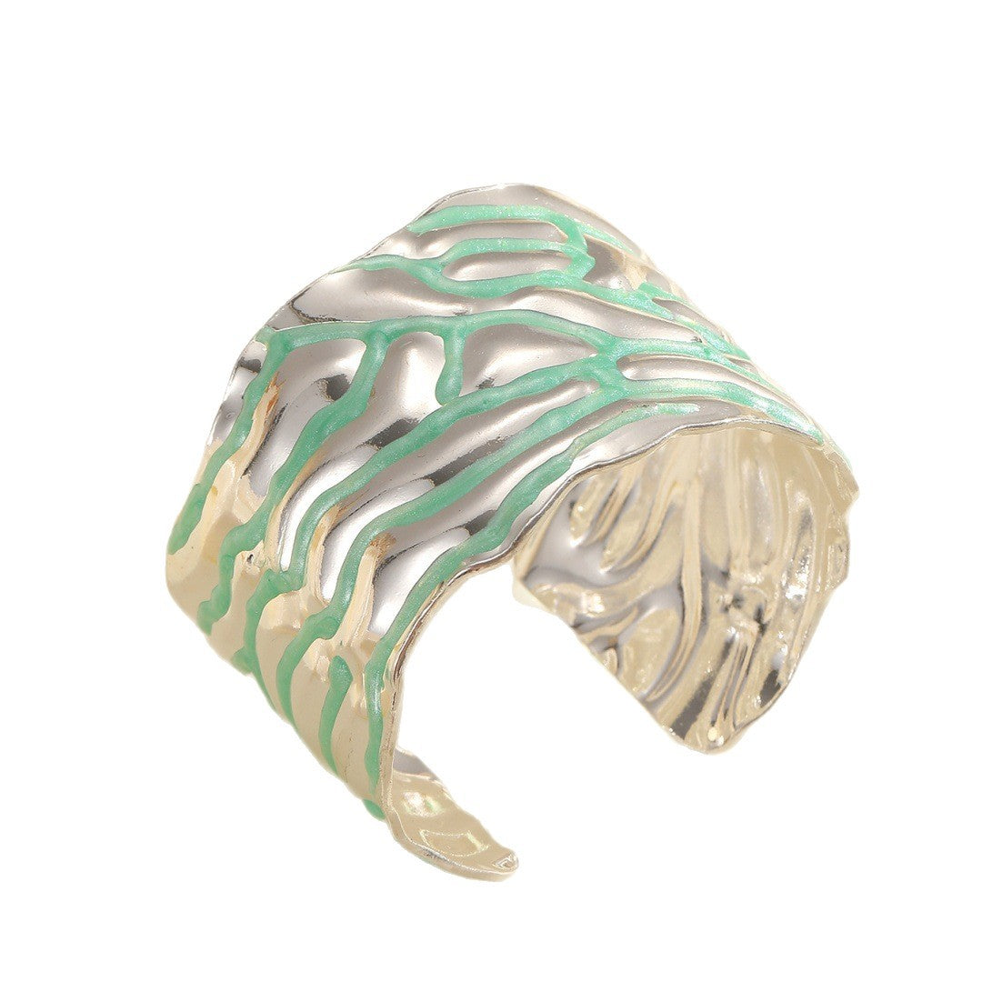 Women Open Bangle with Artistic Wave Pattern Symbol Fashion