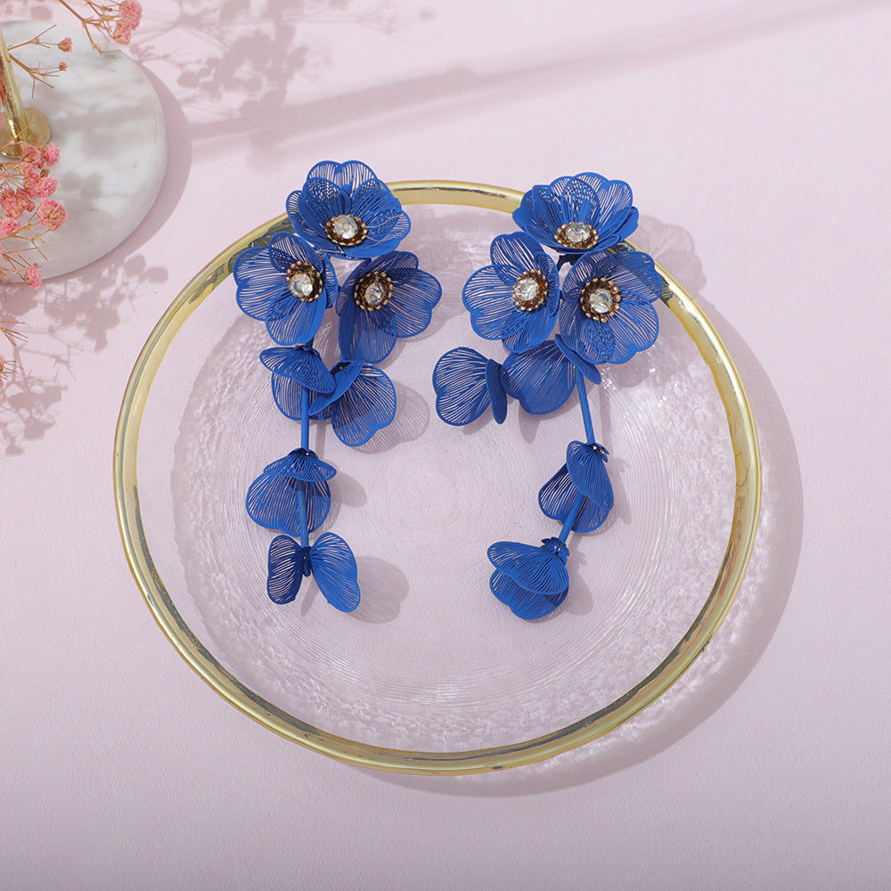 Ladies' earrings in elegant floral design Symbol Fashion
