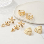 Women's Hanging Earrings with Floral Elements and Elegant Design Symbol Fashion