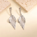 Women's Hanging Earrings in Stylish Leaf Design Symbol Fashion