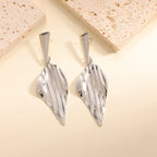 Women's Hanging Earrings in Stylish Leaf Design Symbol Fashion