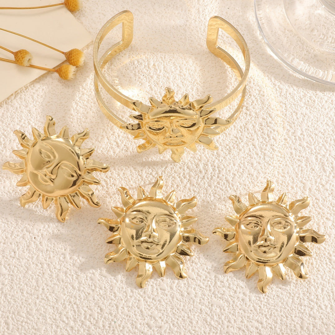 Women's bracelet with elaborate sun design Symbol Fashion