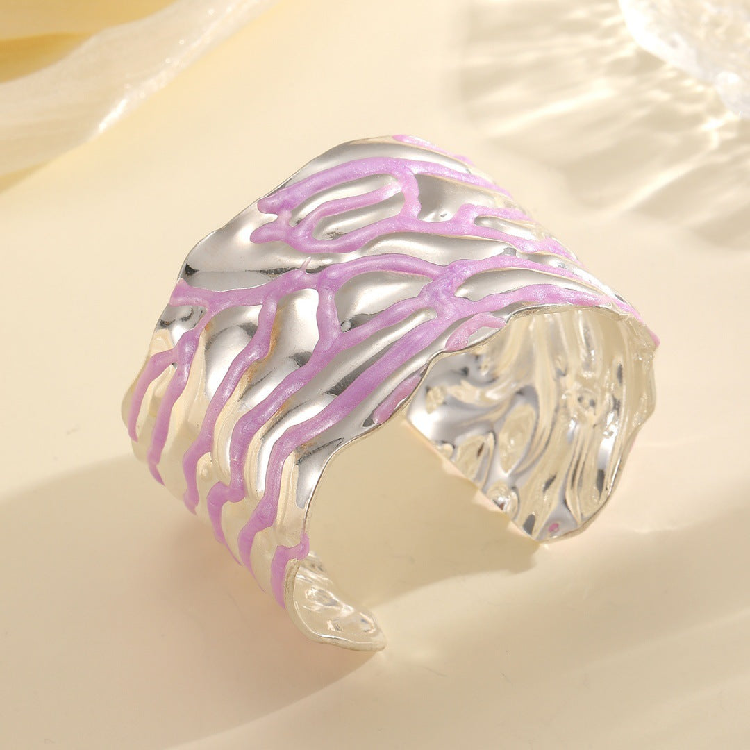 Women Open Bangle with Artistic Wave Pattern Symbol Fashion