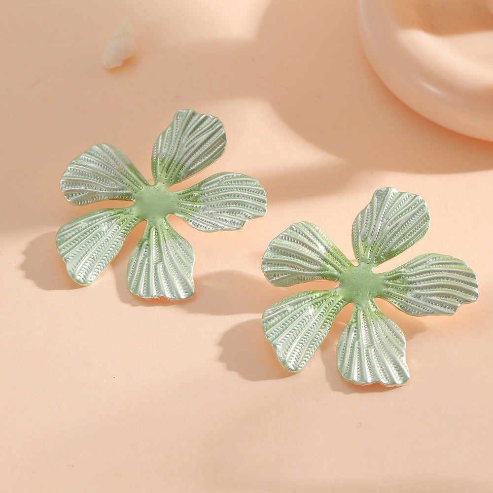 Women's Hair Accessories in Floral Design Symbol Fashion