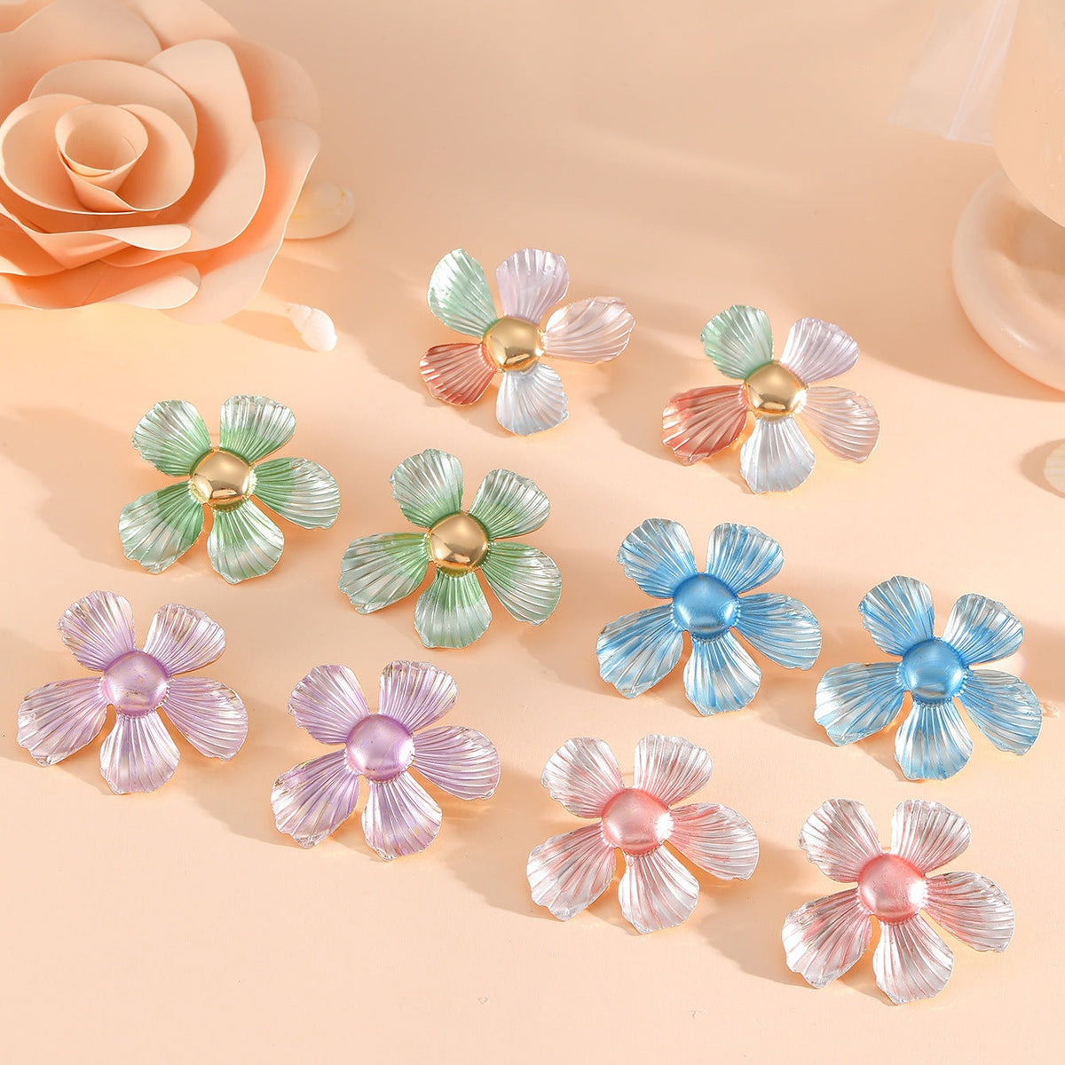 Women's Hair Clips in Artistic Flower Motif Symbol Fashion