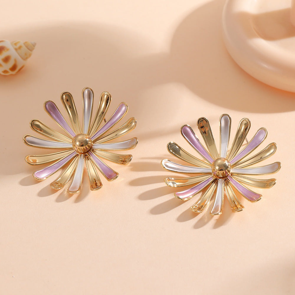 Women’s Flower Earrings in Modern 3D Design Symbol Fashion