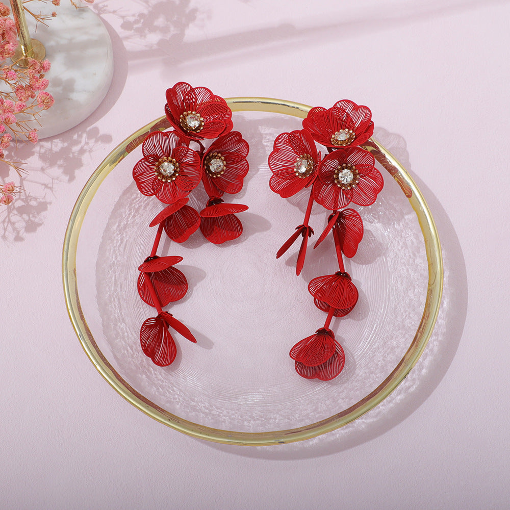 Ladies' earrings in elegant floral design Symbol Fashion