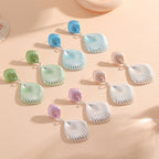 Ladies Hanging Earrings in Elegant Shell Design Symbol Fashion