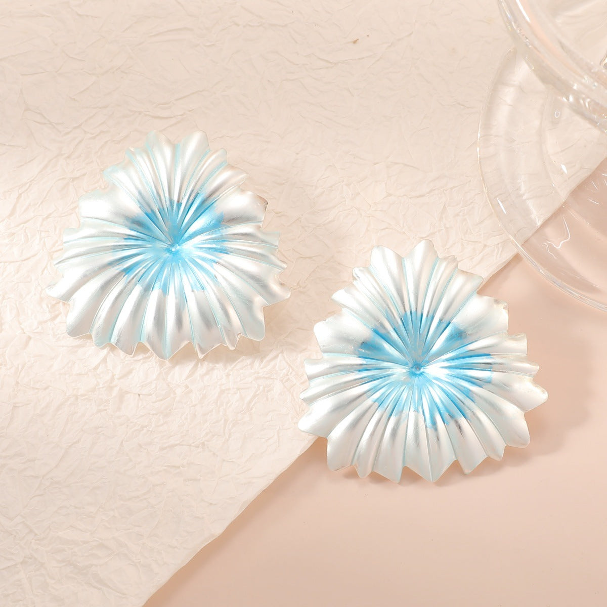 Women's Hair Clips in Elegant Plant Motif Symbol Fashion