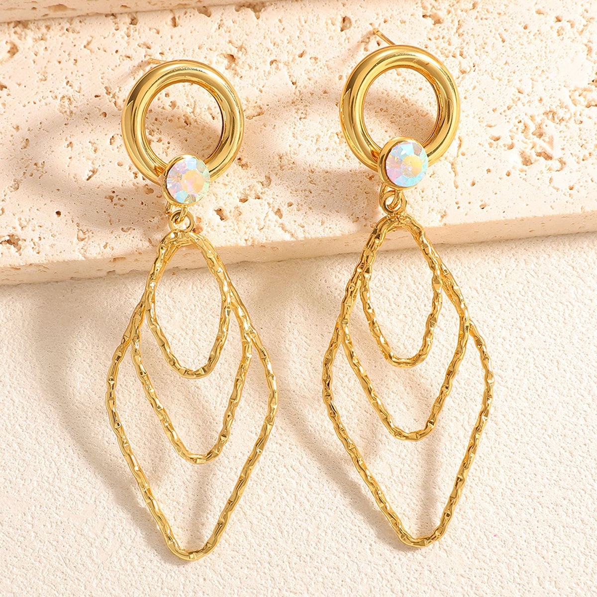 Women's earrings with elegant, shimmering design Symbol Fashion