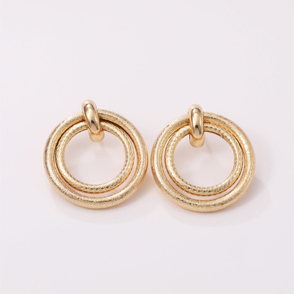 Women's Hanging Earrings with Elegant, Curved Ring Design Symbol Fashion