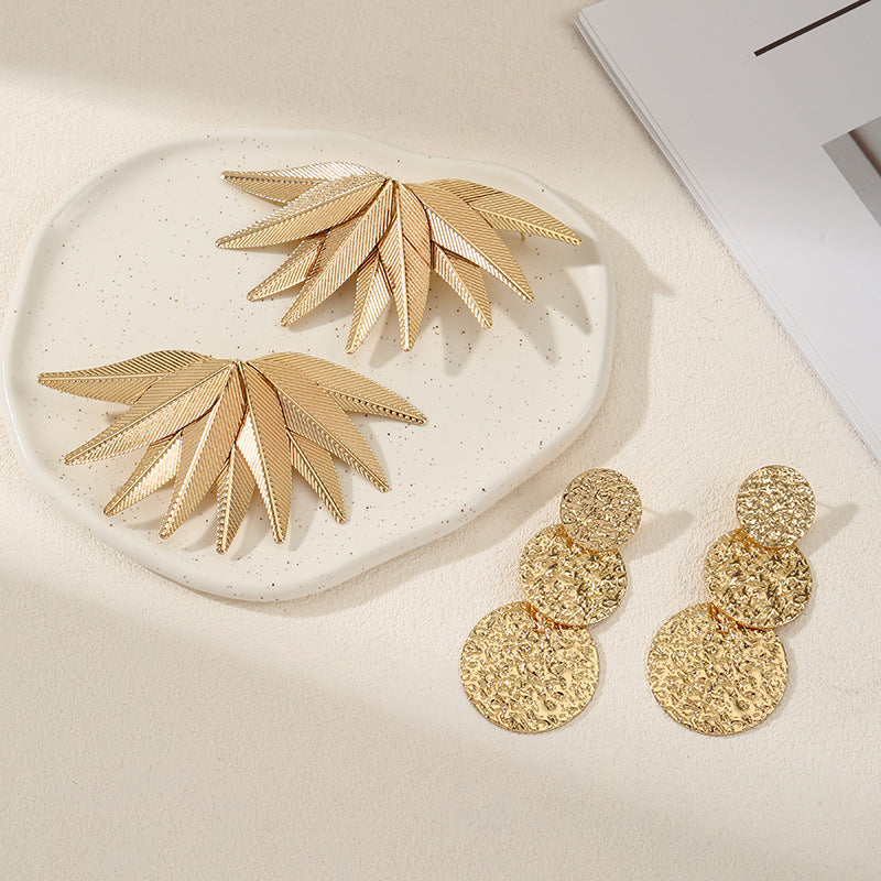 Women's hair clips in luxurious leaf design Symbol Fashion
