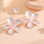 Women's Hair Accessories in Floral Design Symbol Fashion