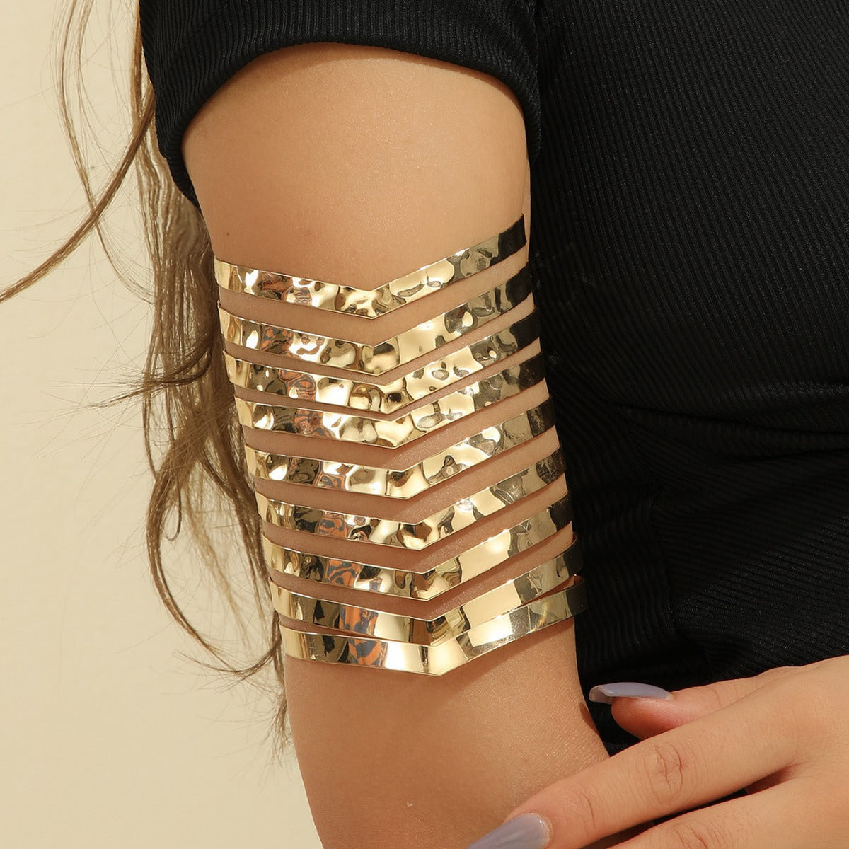 Women's hair accessories with shiny, curved elements Symbol Fashion