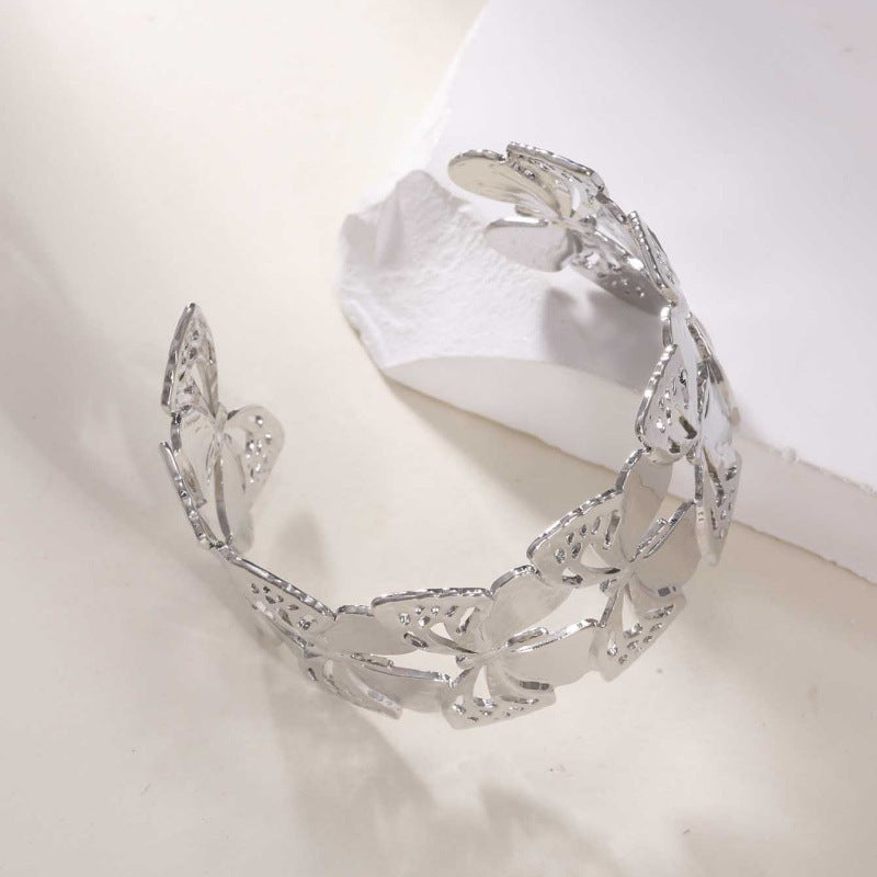 Women's Open Bangle with Elegant Wave Design Symbol Fashion