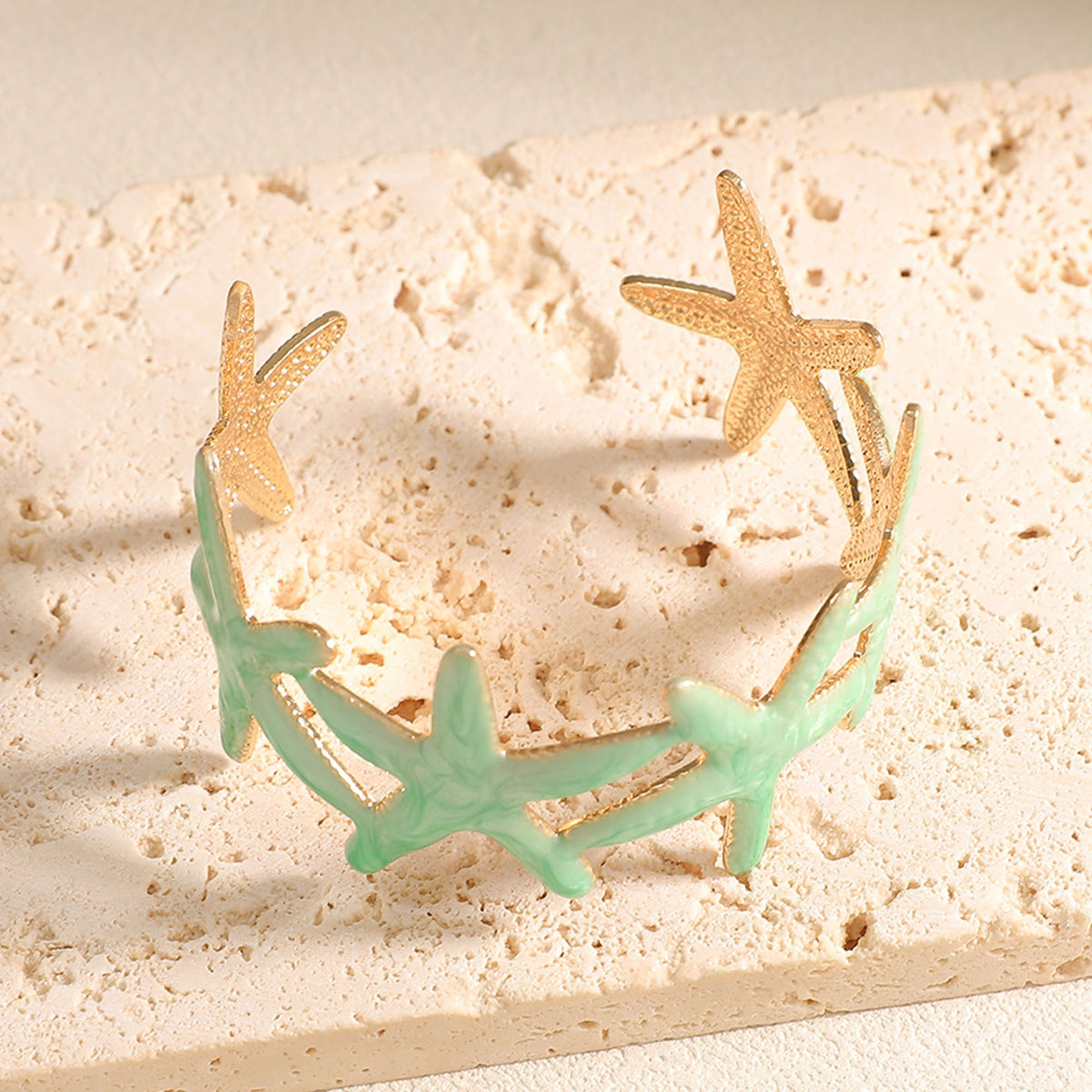 Ladies bracelet with intricate starfish design Symbol Fashion