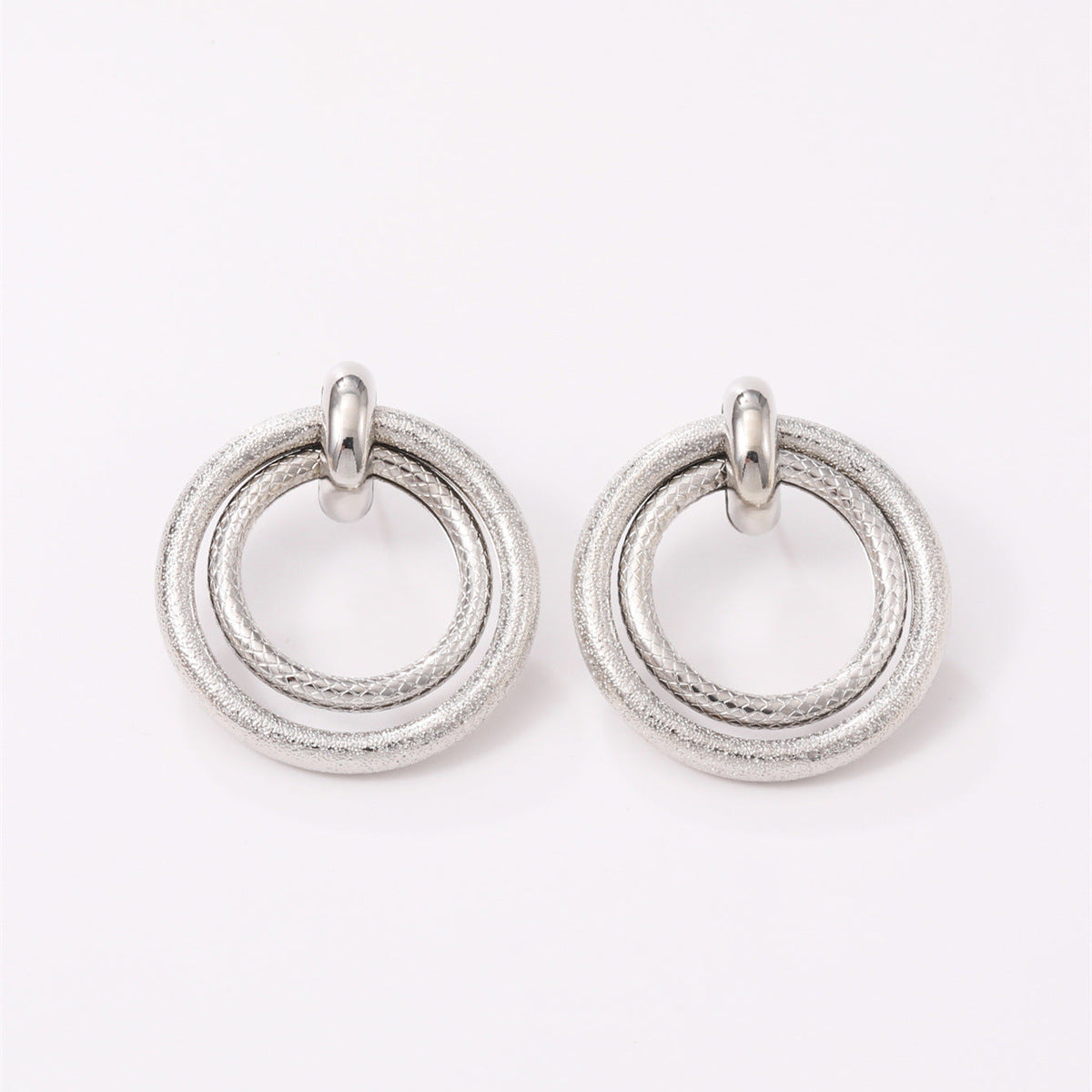 Women's Hanging Earrings with Elegant, Curved Ring Design Symbol Fashion