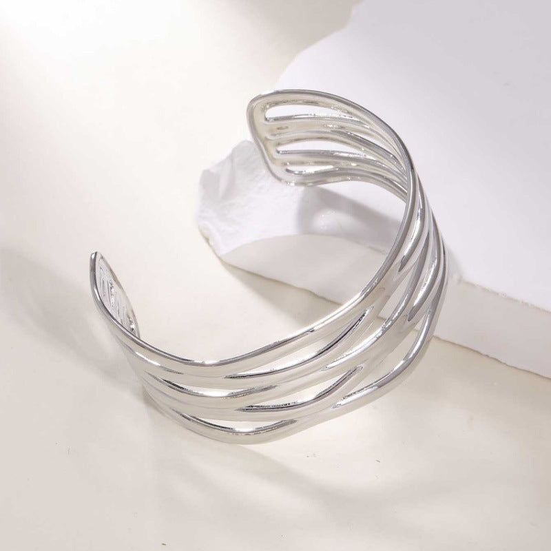 Women's Open Bangle with Elegant Wave Design Symbol Fashion