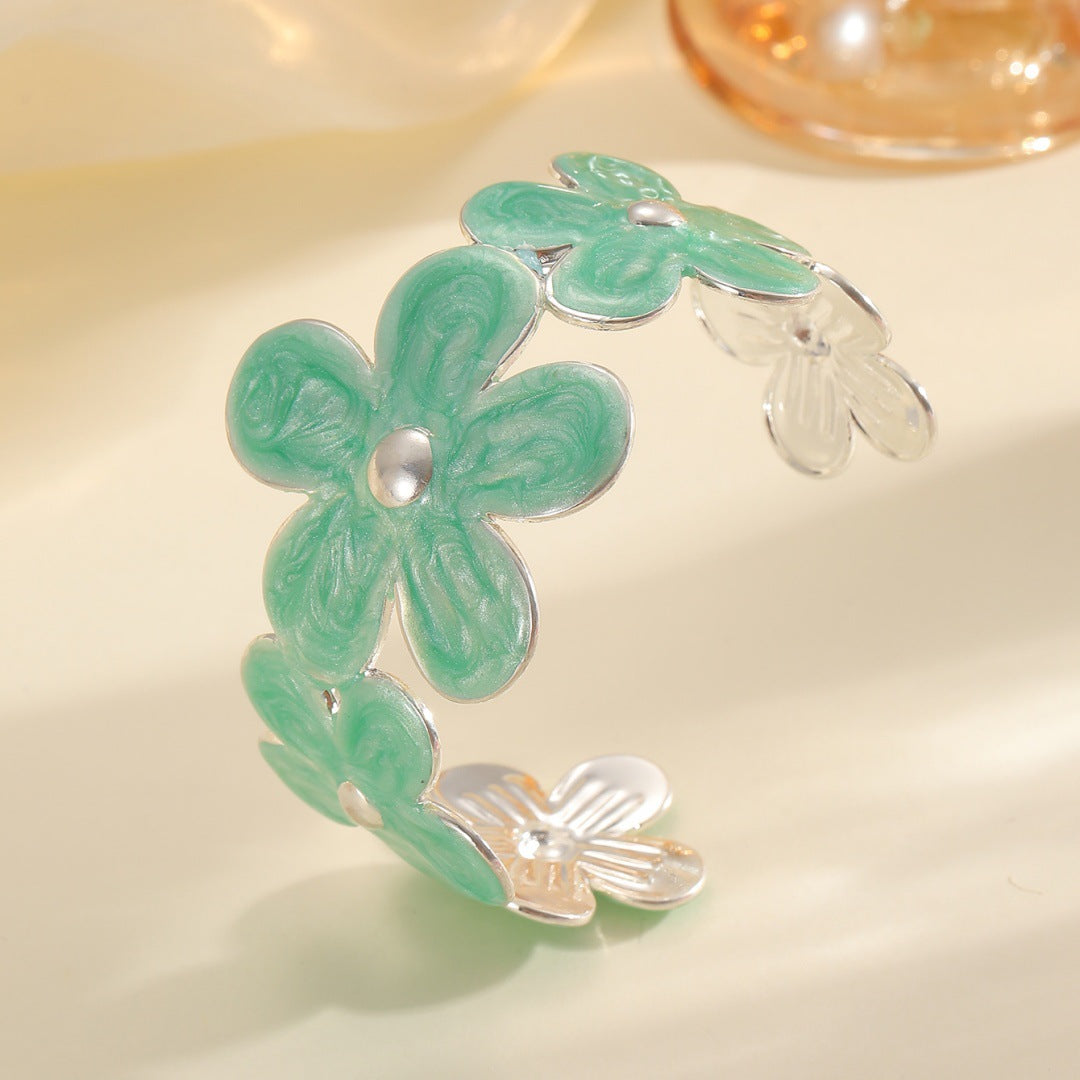 Women's bracelet made of high-quality metal with floral design Symbol Fashion